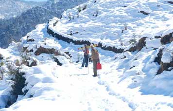 Snow Skiing in Munsiyari